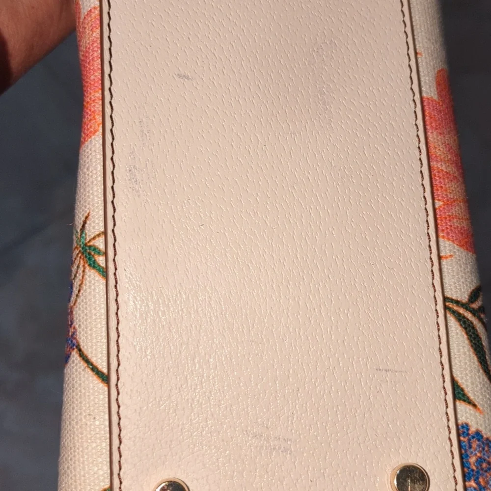 Kate Spade Floral Purse with a removable crossbody strap - Picture 12 of 13
